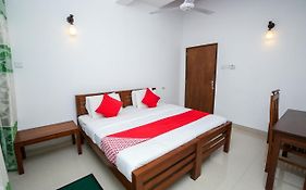 Oyo Sarala Residency 3*